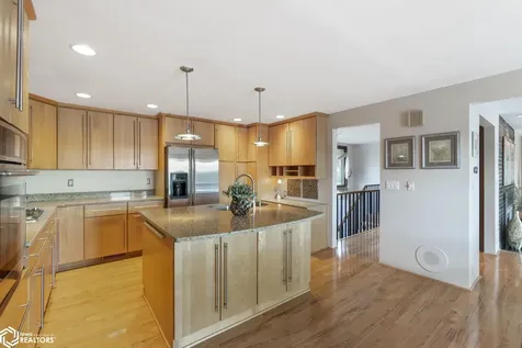 154 Lakeview Drive Mason City IA 50401
