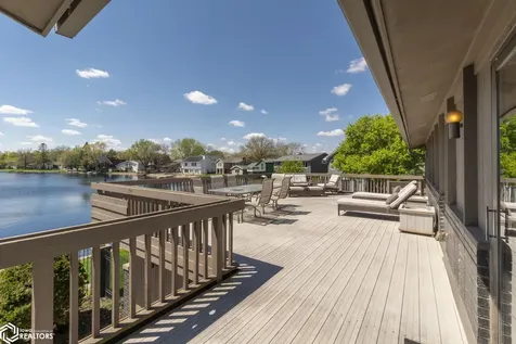 154 Lakeview Drive Mason City IA 50401