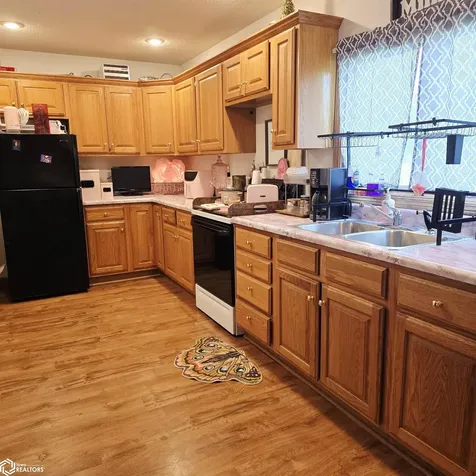 1216 N Green Street Oskaloosa IA 52577