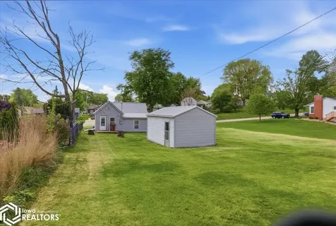 610 Center Street Grinnell IA 50112