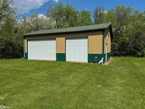 2137 623rd Avenue Albia IA 52531