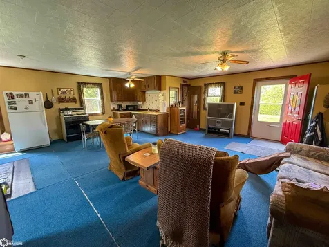 2137 623rd Avenue Albia IA 52531
