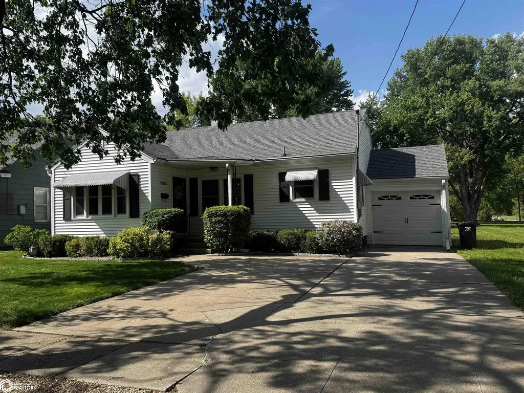1203 Richmond Avenue Ottumwa IA 52501