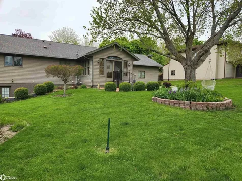1308 Washington Street Tama IA 52339
