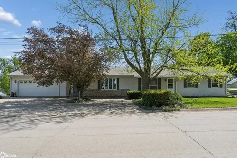 612 Lincoln Street Gladbrook IA 50635