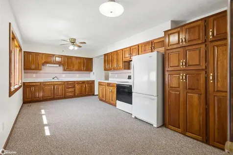 612 Lincoln Street Gladbrook IA 50635