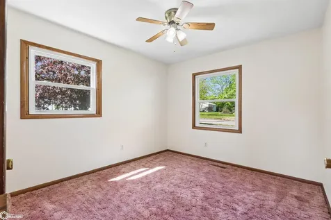 612 Lincoln Street Gladbrook IA 50635