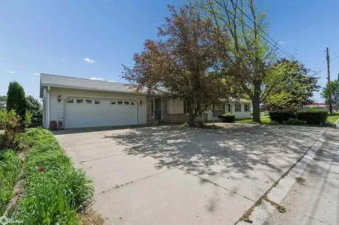 612 Lincoln Street Gladbrook IA 50635