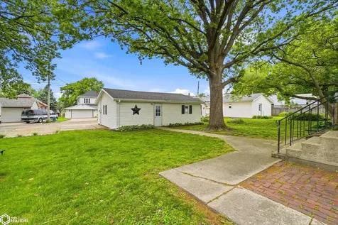 425 E Wheeler Street West Burlington IA 52655