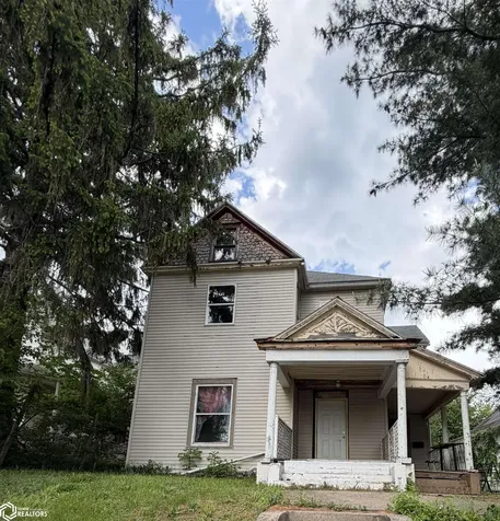134 S Cooper Avenue Ottumwa IA 52501