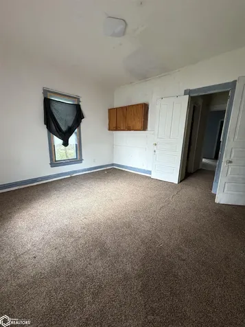 134 S Cooper Avenue Ottumwa IA 52501