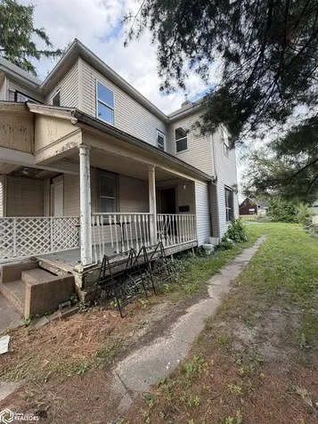 134 S Cooper Avenue Ottumwa IA 52501