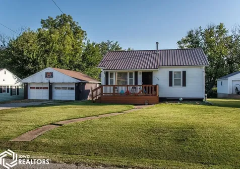 1322 Mowrey Avenue Ottumwa IA 52501