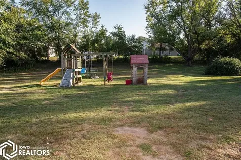 1322 Mowrey Avenue Ottumwa IA 52501
