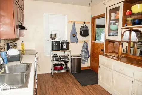 1322 Mowrey Avenue Ottumwa IA 52501