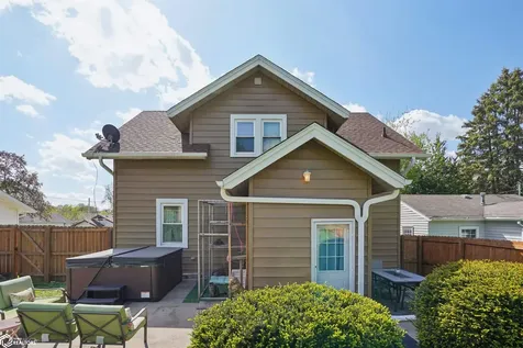 306 E 13th Street N Newton IA 50208