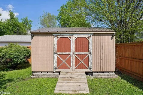 306 E 13th Street N Newton IA 50208