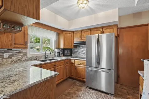 306 E 13th Street N Newton IA 50208
