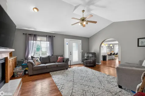 407 W Merle Hibbs Boulevard Marshalltown IA 50158