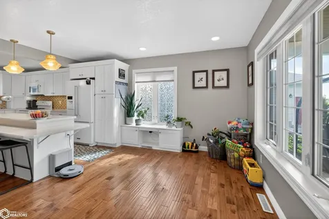 407 W Merle Hibbs Boulevard Marshalltown IA 50158