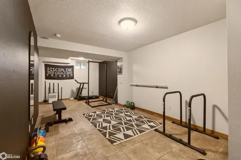 407 W Merle Hibbs Boulevard Marshalltown IA 50158