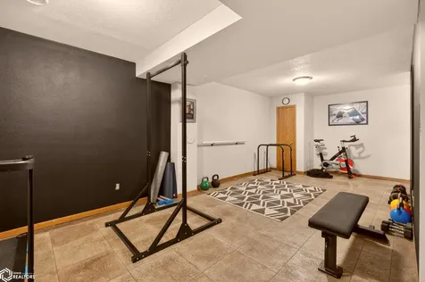 407 W Merle Hibbs Boulevard Marshalltown IA 50158