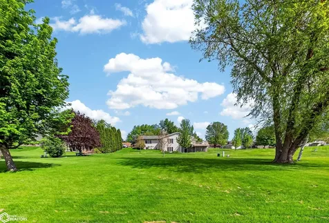 407 W Merle Hibbs Boulevard Marshalltown IA 50158