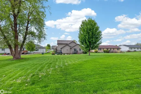 407 W Merle Hibbs Boulevard Marshalltown IA 50158