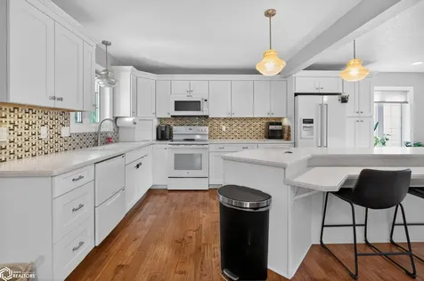 407 W Merle Hibbs Boulevard Marshalltown IA 50158