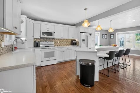 407 W Merle Hibbs Boulevard Marshalltown IA 50158