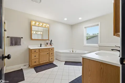 3297 Country Club Lane Fort Madison IA 52627