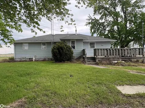 1754 Grape Avenue Fairfield IA 52556