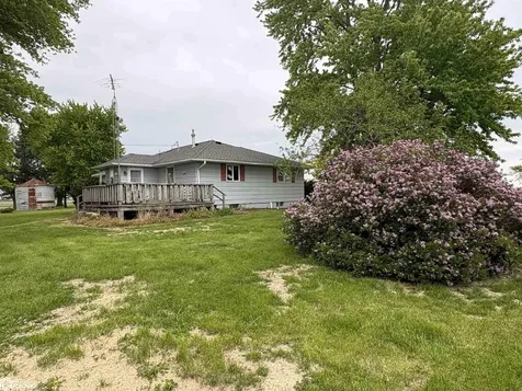 1754 Grape Avenue Fairfield IA 52556