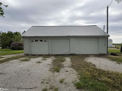 1754 Grape Avenue Fairfield IA 52556