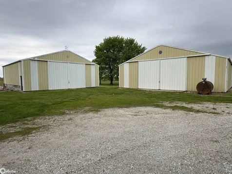 1754 Grape Avenue Fairfield IA 52556