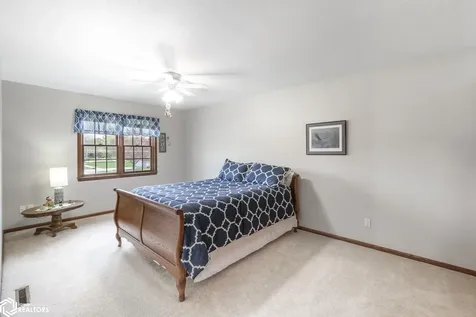 1530 S Kentucky Avenue Mason City IA 50401