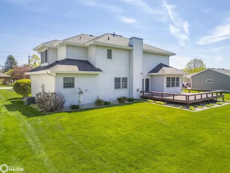 1530 S Kentucky Avenue Mason City IA 50401