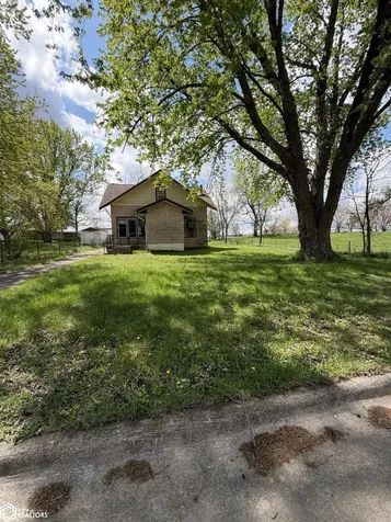 1517 20th Avenue Eldora IA 50627