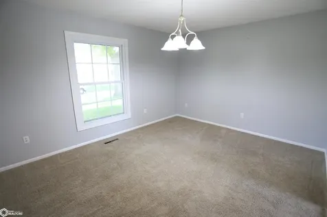 5 Ridgewood Road Fort Madison IA 52627