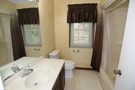 5 Ridgewood Road Fort Madison IA 52627