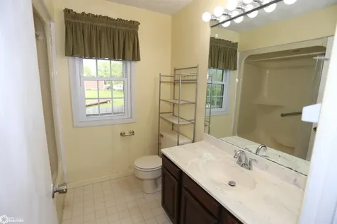 5 Ridgewood Road Fort Madison IA 52627