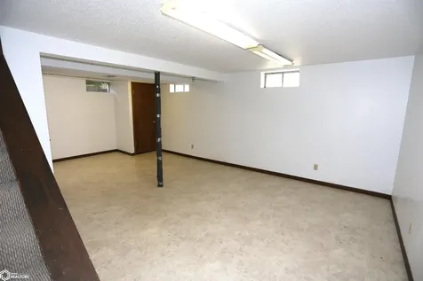 5 Ridgewood Road Fort Madison IA 52627