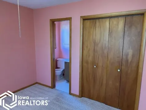 205 Carson Iowa Falls IA 50126