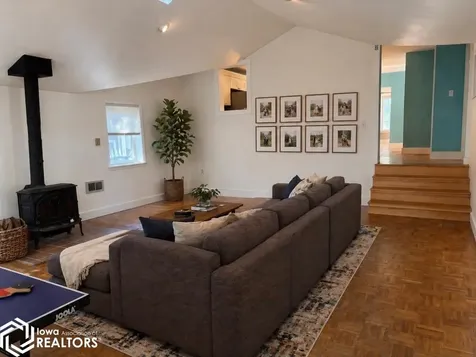 306 W Madison Avenue Fairfield IA 52556