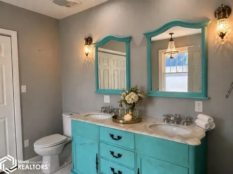 306 W Madison Avenue Fairfield IA 52556