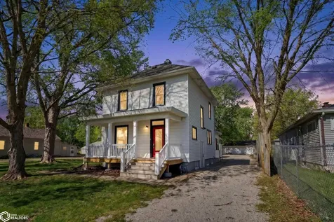 937 Shields Street Burlington IA 52601