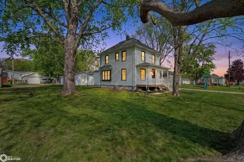 937 Shields Street Burlington IA 52601