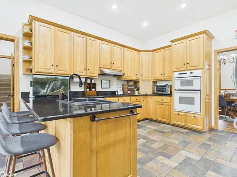 11 Stoneridge Drive Keokuk IA 52632