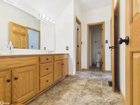 11 Stoneridge Drive Keokuk IA 52632