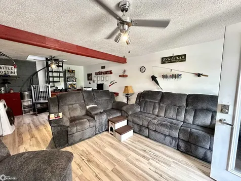 4082,4084,4086 Lakeshore Drive Brooklyn IA 52211